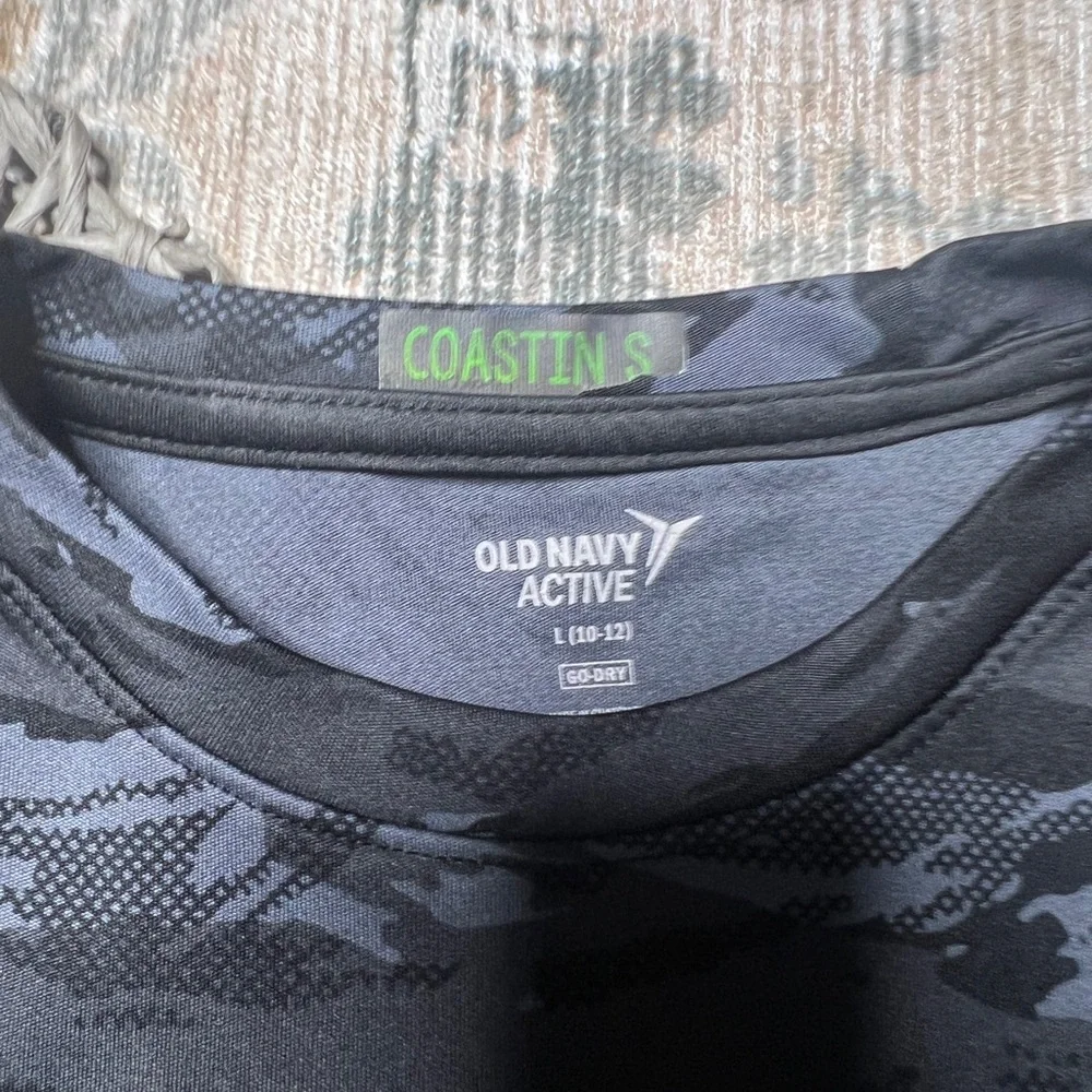 Old Navy Dark Camouflage boys Tee
